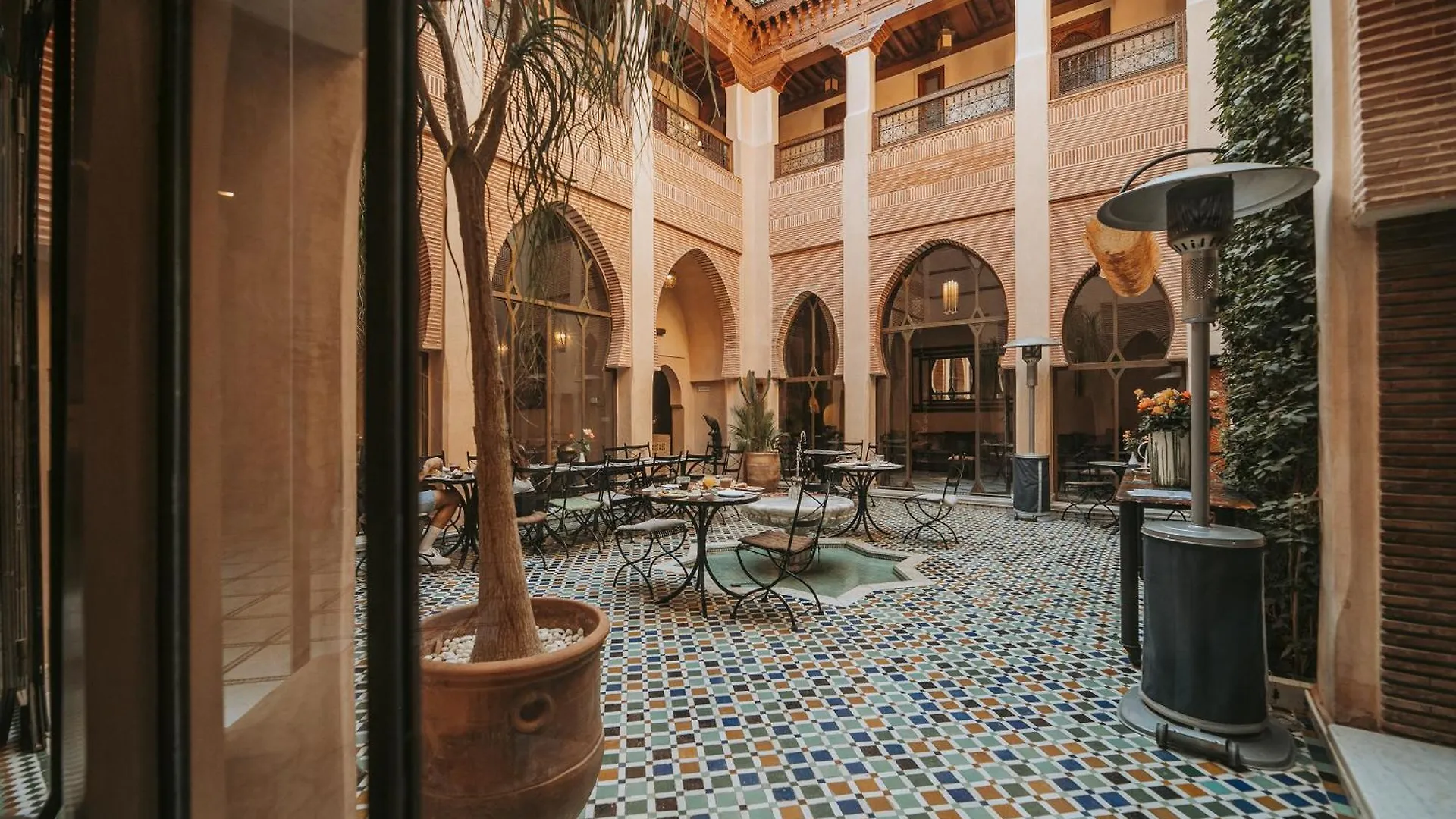 Riad Le Perroquet Bleu Suites & Spa Marrákes