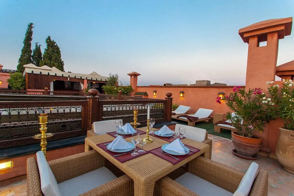 Riad Le Perroquet Bleu Suites & Spa Marrákes 3*,