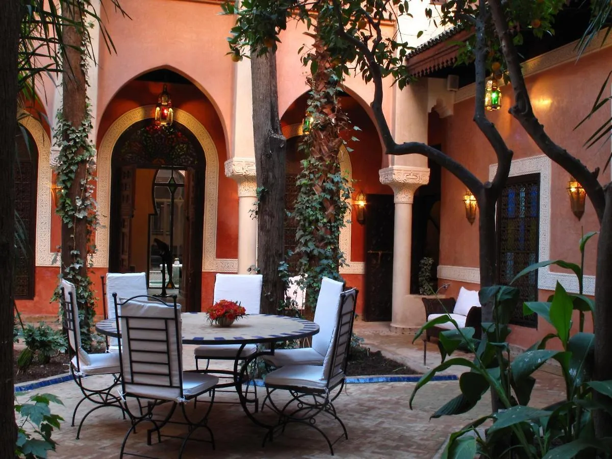 Riad Le Perroquet Bleu Suites & Spa Marrákes 3*,